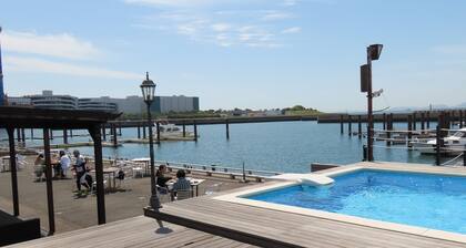 HULL Osaka Hokko Marina