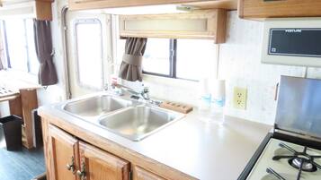 Mobile Camping Car Deluxe Twin +extra, Non Smoking | Private kitchen