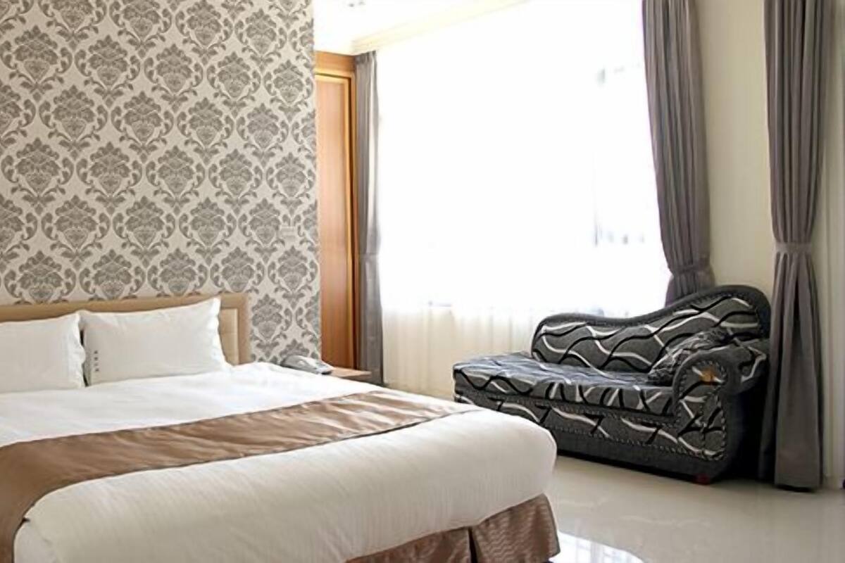 Standard Double Room | Desk, blackout curtains, rollaway beds, free WiFi