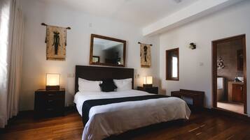 Premium Villa, 5 Bedrooms, Ocean View, Oceanfront | 1 bedroom, premium bedding, in-room safe, individually decorated