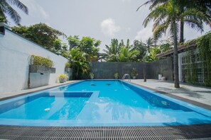 Piscine extérieure