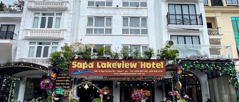 Fachada de la propiedad