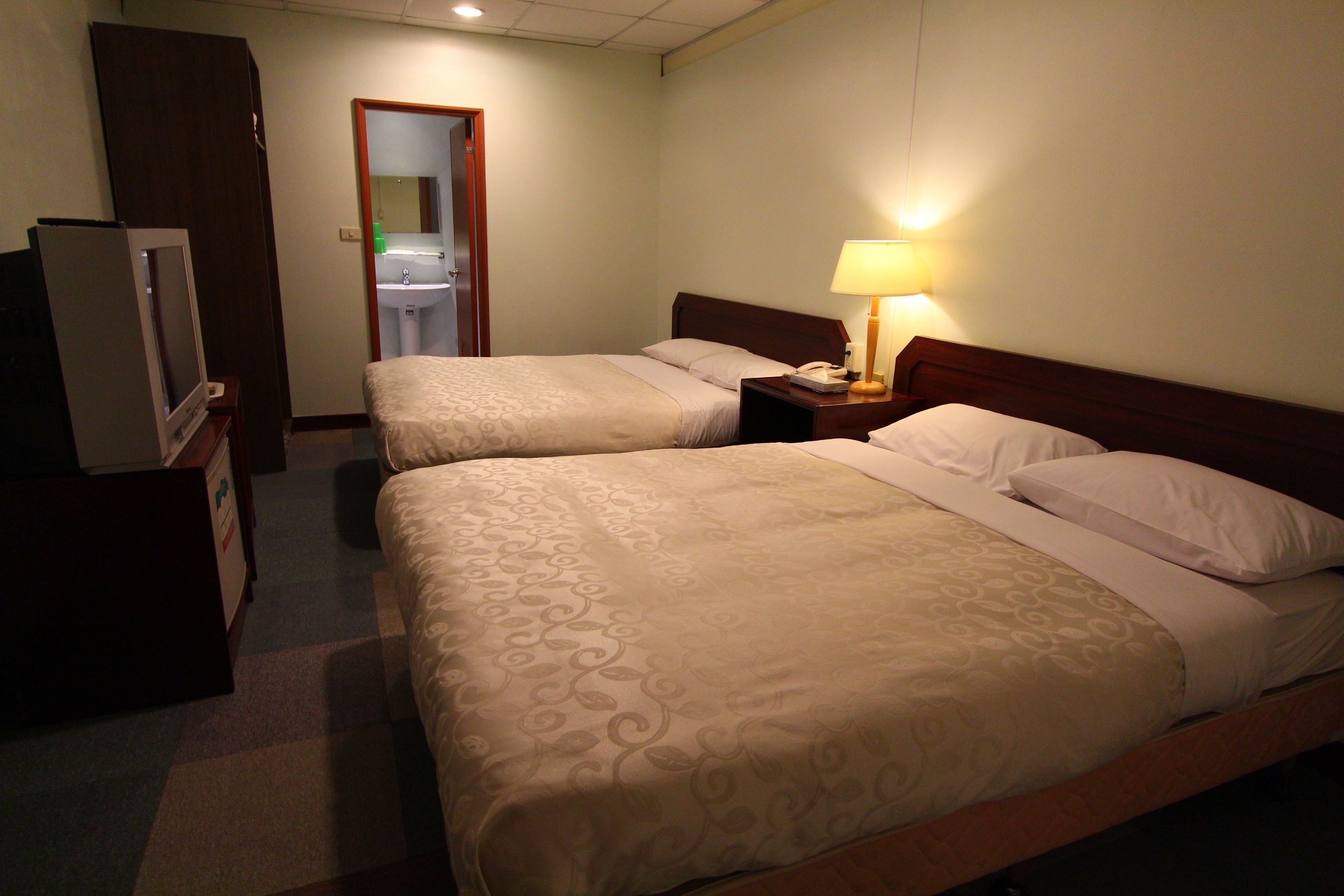 Free cots/infant beds, free WiFi