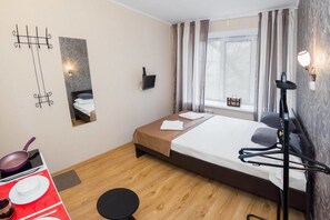 Standard Studio, Refrigerator & Microwave, Ground Floor | Premium bedding, soundproofing, iron/ironing board, free WiFi - Your Studio - 2 (Yekaterinburg)