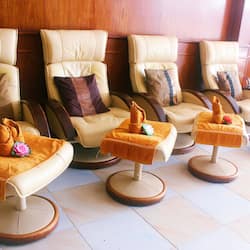 Body treatments, aromatherapy, Thai massages, body scrubs, facials