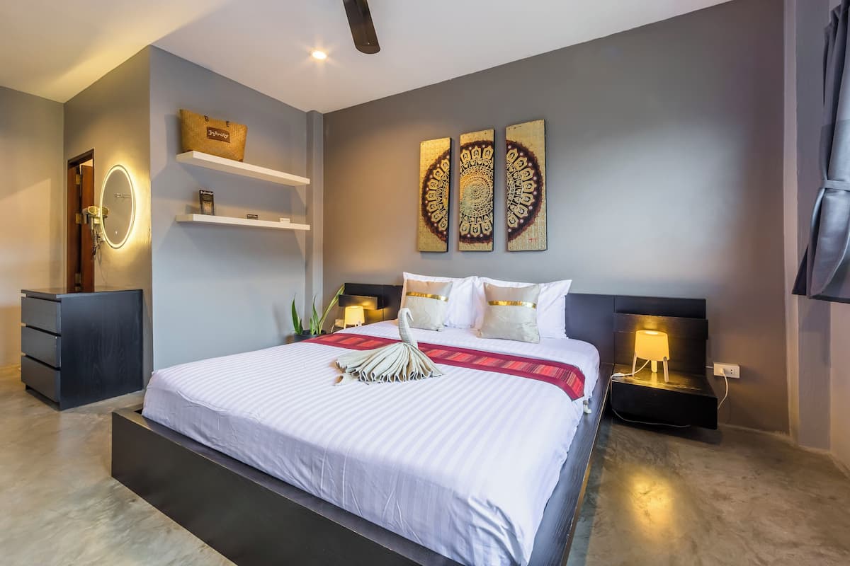 Premium bedding, pillowtop beds, individually decorated