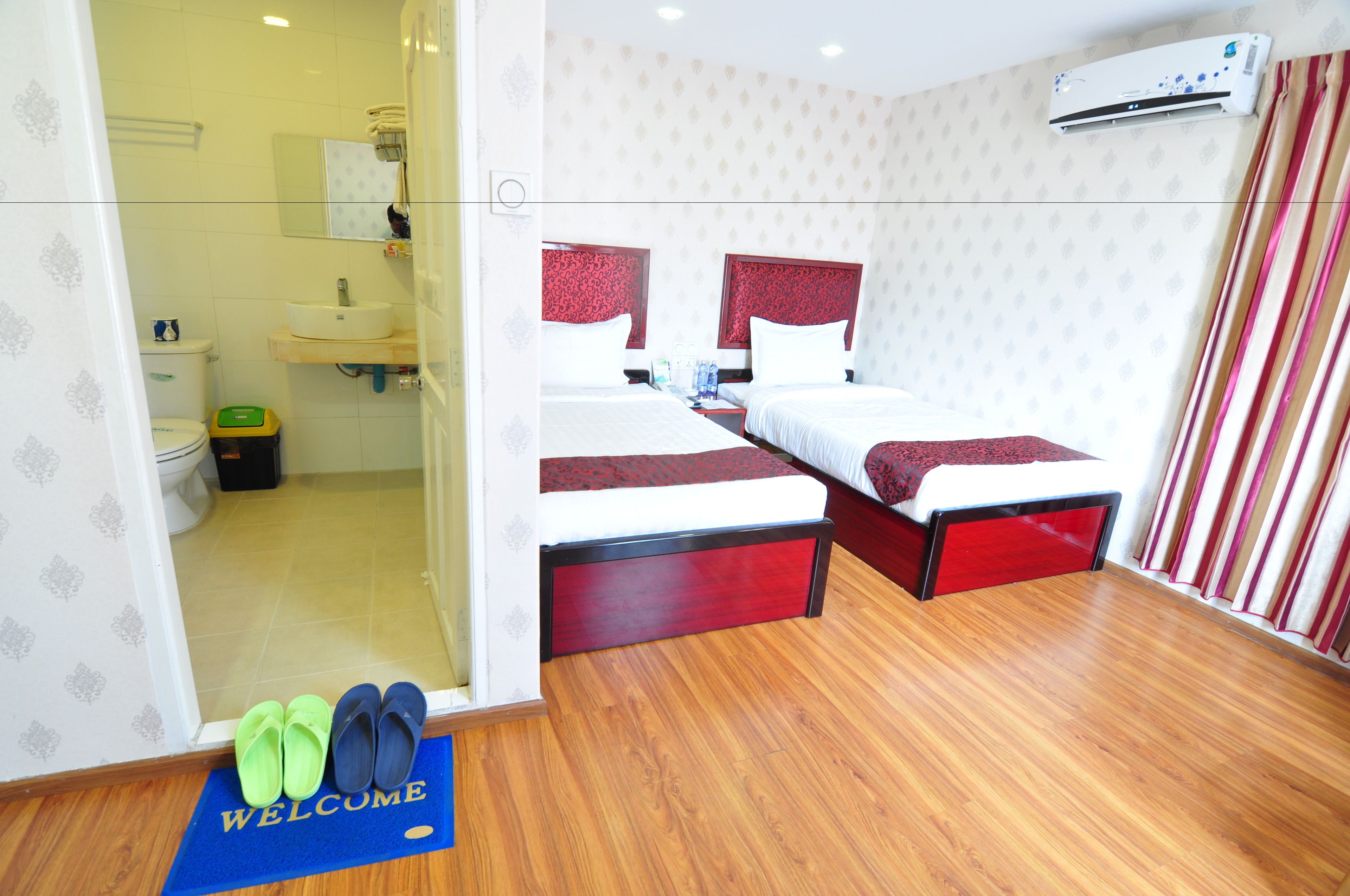 superior room | minibar, in-room safe, desk, blackout curtains