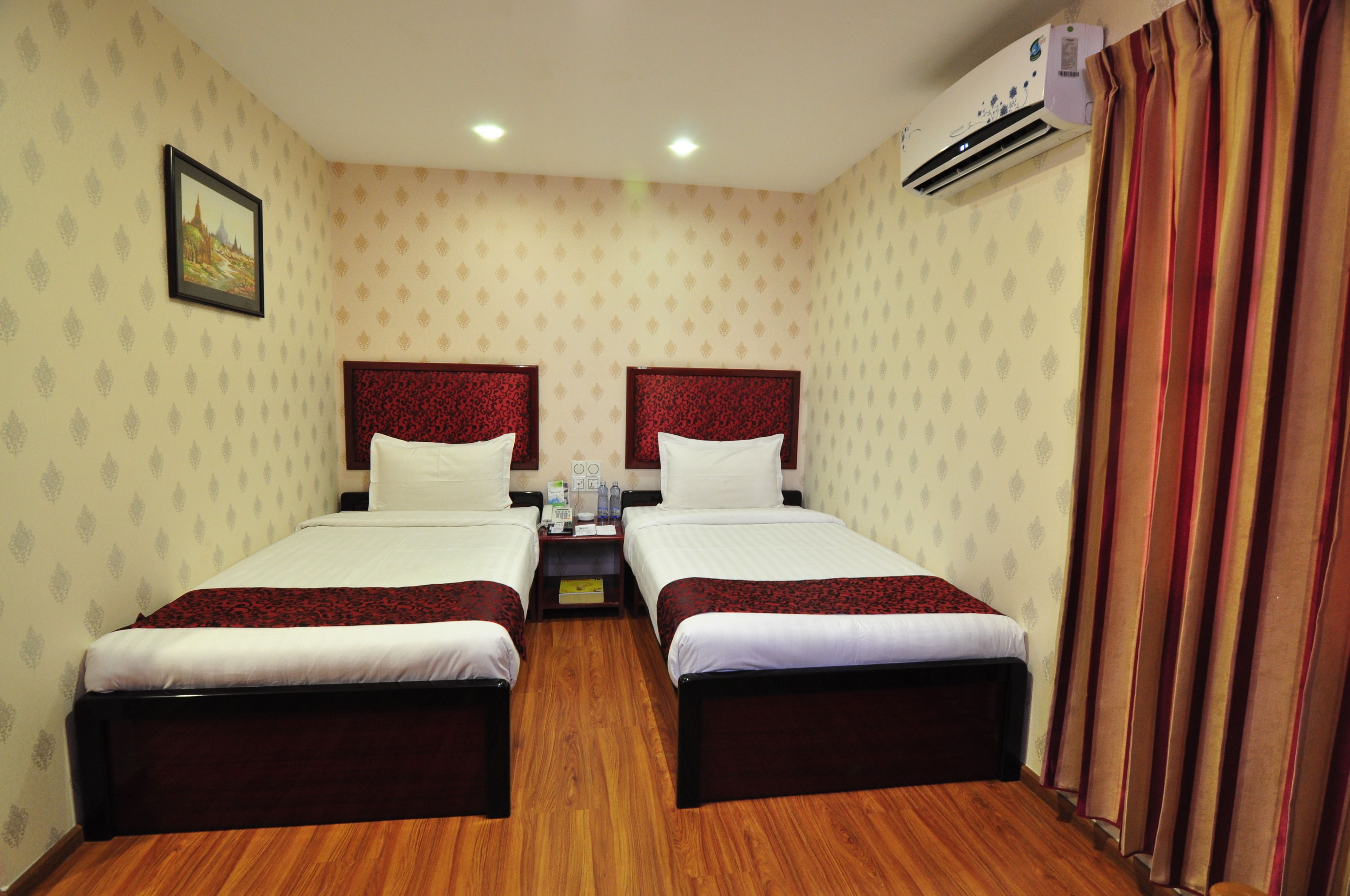 superior room | minibar, in-room safe, desk, blackout curtains