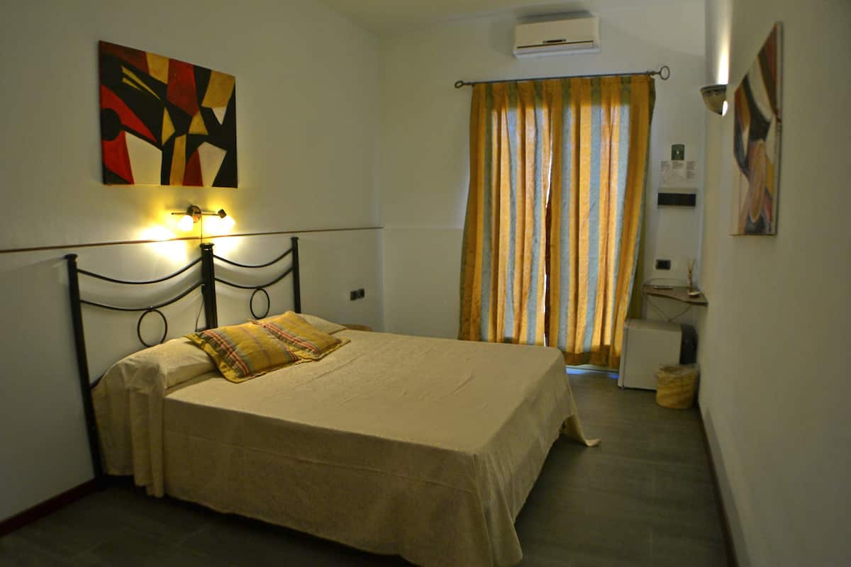 Minibar, in-room safe, soundproofing, cribs (surcharge)