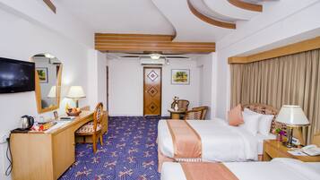 Quarto duplo luxo, para não fumantes, vista para a cidade | 1 quarto, roupas de cama de algodão egípcio, roupas de cama premium