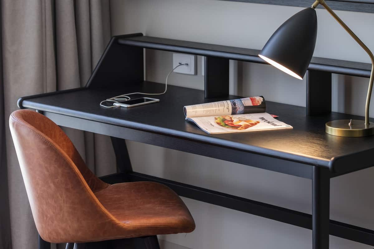 In-room business centre