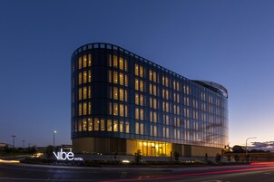 Fassade der Unterkunft – Abend/Nacht