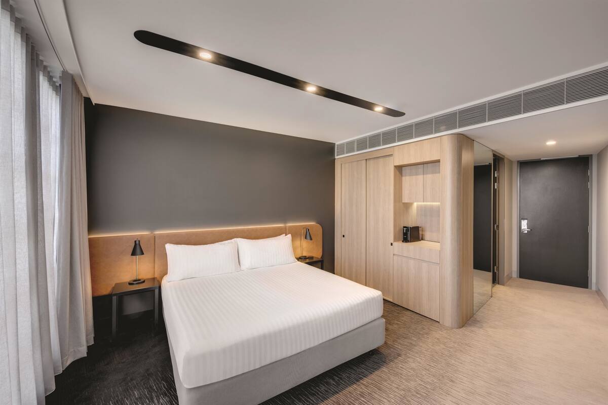 Premium bedding, pillowtop beds, minibar, in-room safe