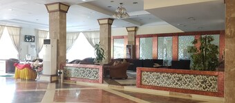 Zabu Thiri Hotel