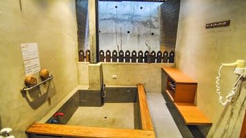 室內 SPA 浴池