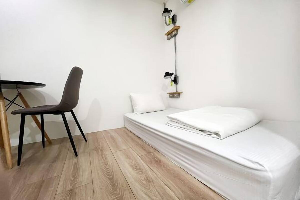 Sistema de insonorización, wifi gratis y ropa de cama