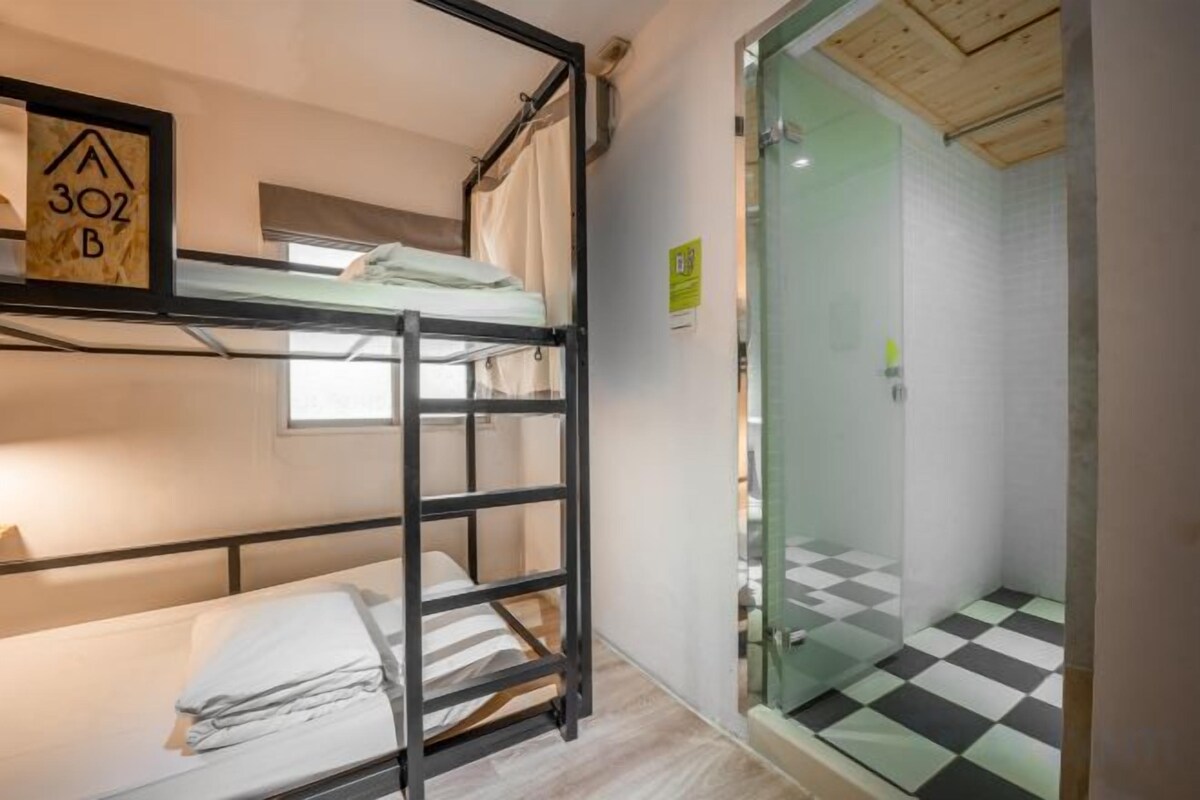 Soundproofing, WiFi (free), bed sheets