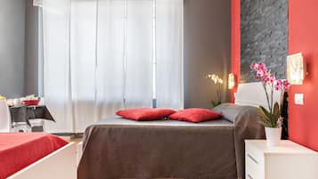 Quadruple Room | Desk, laptop workspace, soundproofing, free WiFi