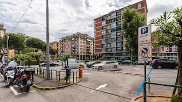Parcheggio non assistito (EUR 20 al giorno)