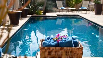 Seasonal outdoor pool
