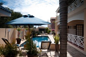 Utomhuspool