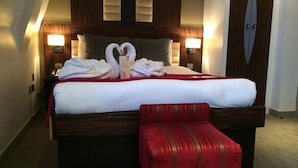 Premium bedding, in-room safe, blackout curtains, soundproofing - The Maitrise Hotel Edgware Road (London)