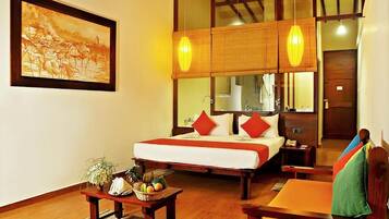 Minibar, in-room safe, desk, soundproofing