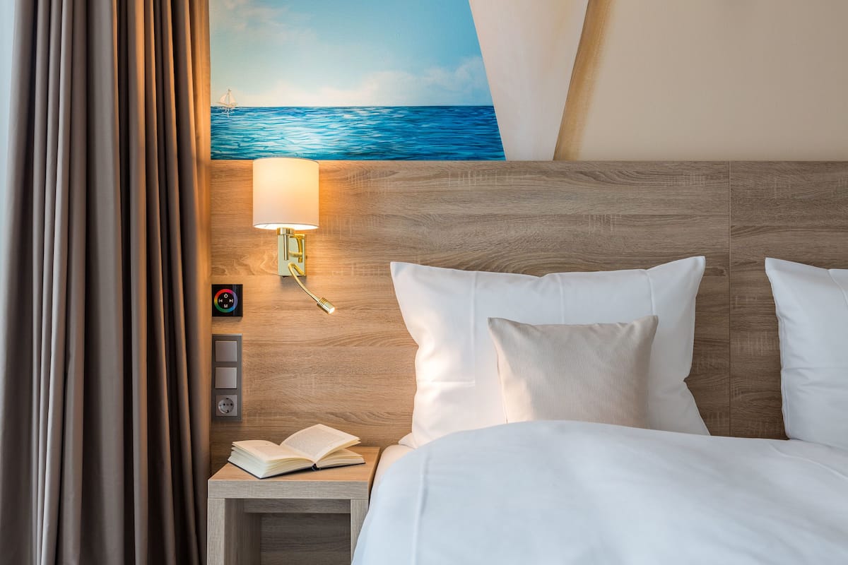 1 soverom, sengetøy av topp kvalitet, minibar og safe på rommet