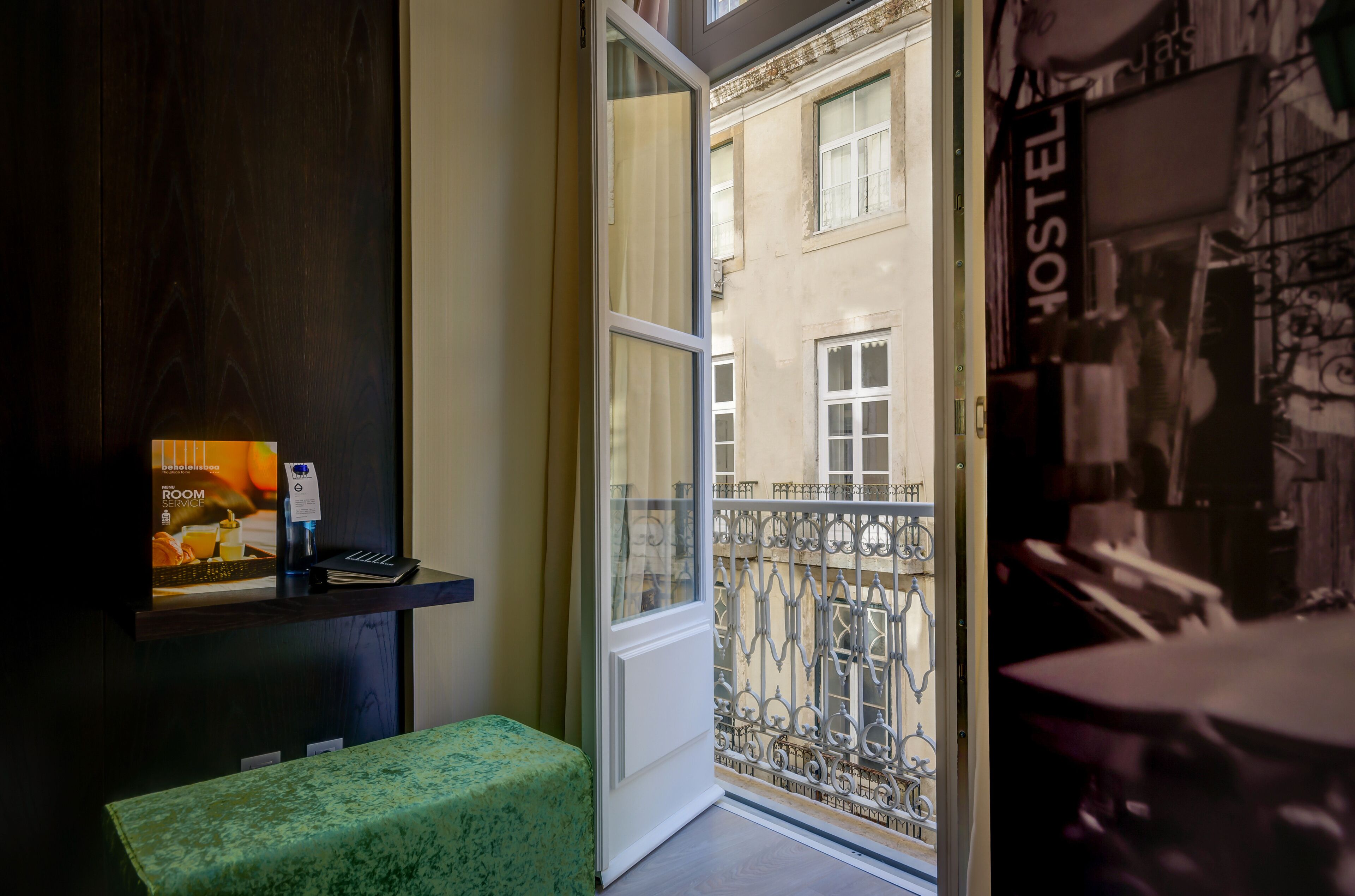 standard double or twin room | minibar, in-room safe, soundproofing, free wifi