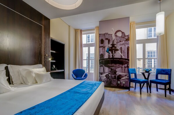 Minibar, in-room safe, soundproofing, free WiFi