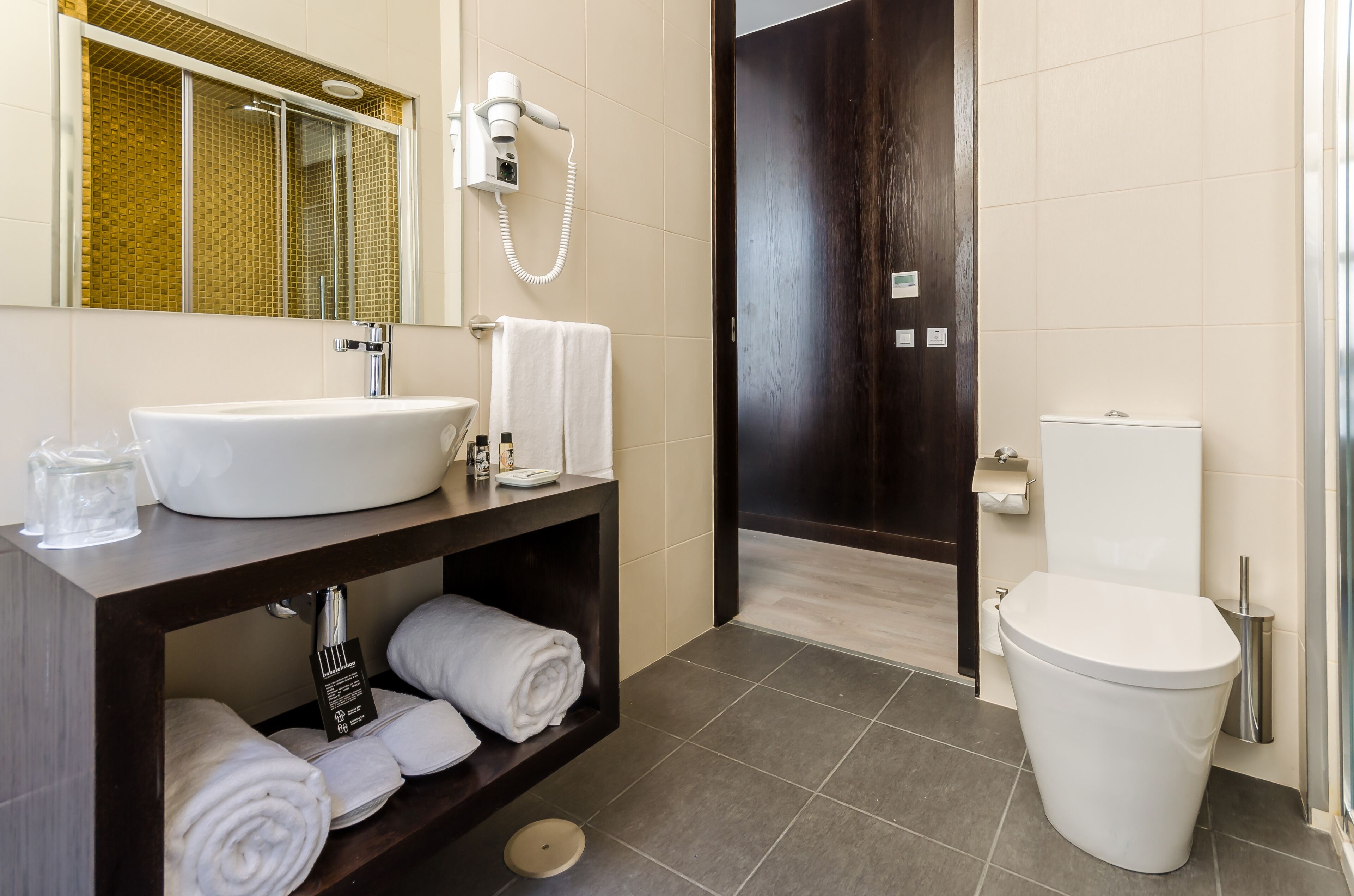 standard double or twin room | bathroom | shower, free toiletries, hair dryer, slippers