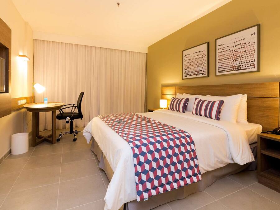 In-room safe, desk, blackout drapes, soundproofing