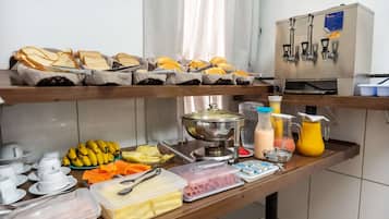 Desayuno continental incluido todos los días