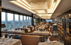 Breakfast, lunch, dinner served; international cuisine  - Latanya Hotel Ankara (Ankara)