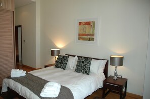 Desk, free cots/infant beds, free WiFi