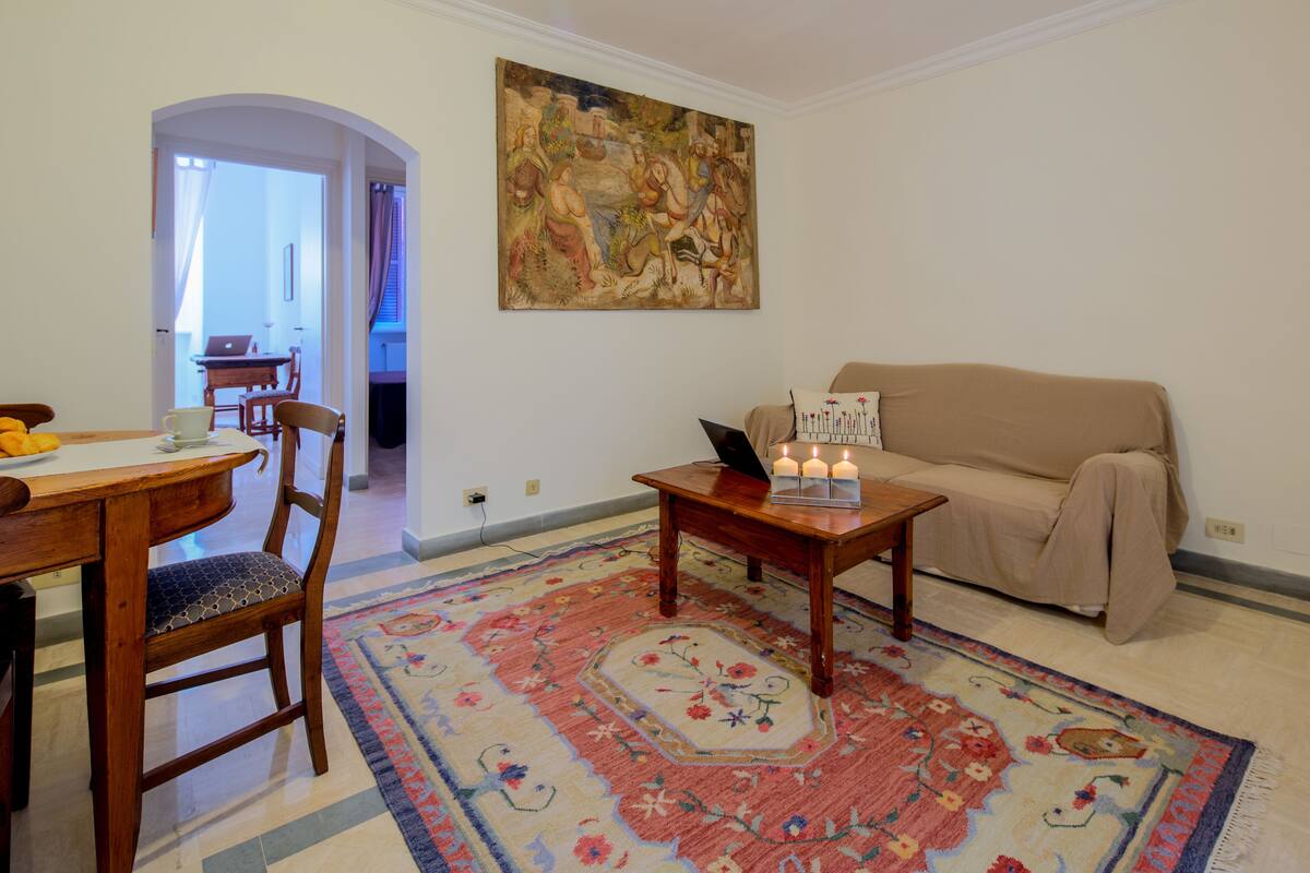 Deluxe Double Room, 1 Queen Bed | Premium bedding, down comforters, minibar, in-room safe