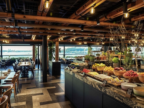 Novotel Istanbul Bosphorus