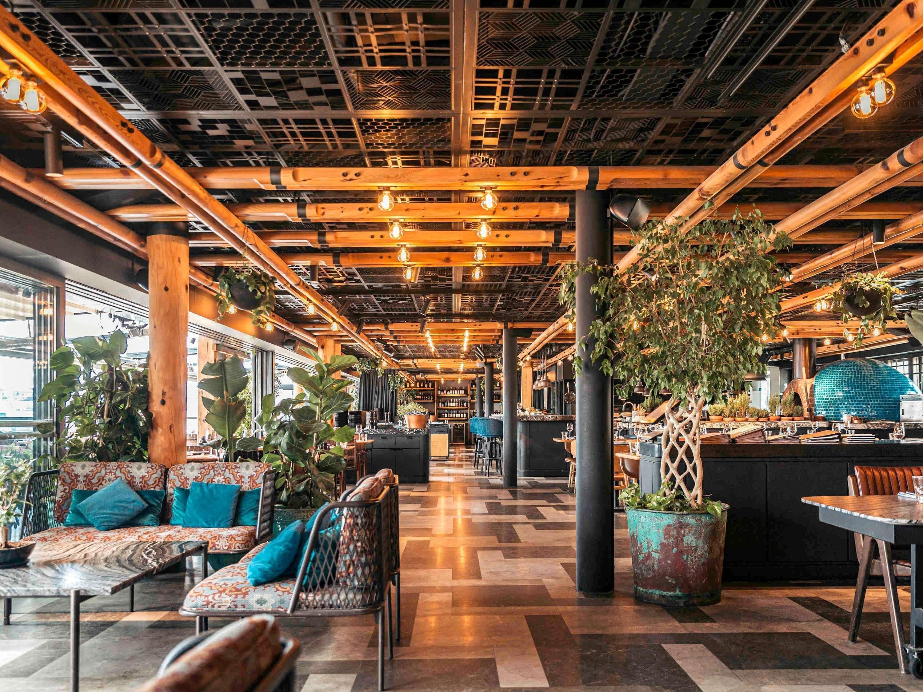 Der serveres morgenmad, frokost, aftensmad og tyrkiske retter 