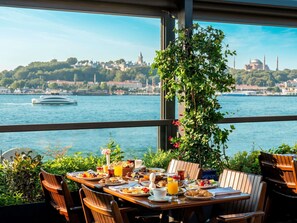 Exterior - Novotel Istanbul Bosphorus (Istanbul)