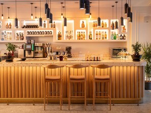 Breakfast, lunch and dinner served - Novotel Istanbul Bosphorus (Istanbul)
