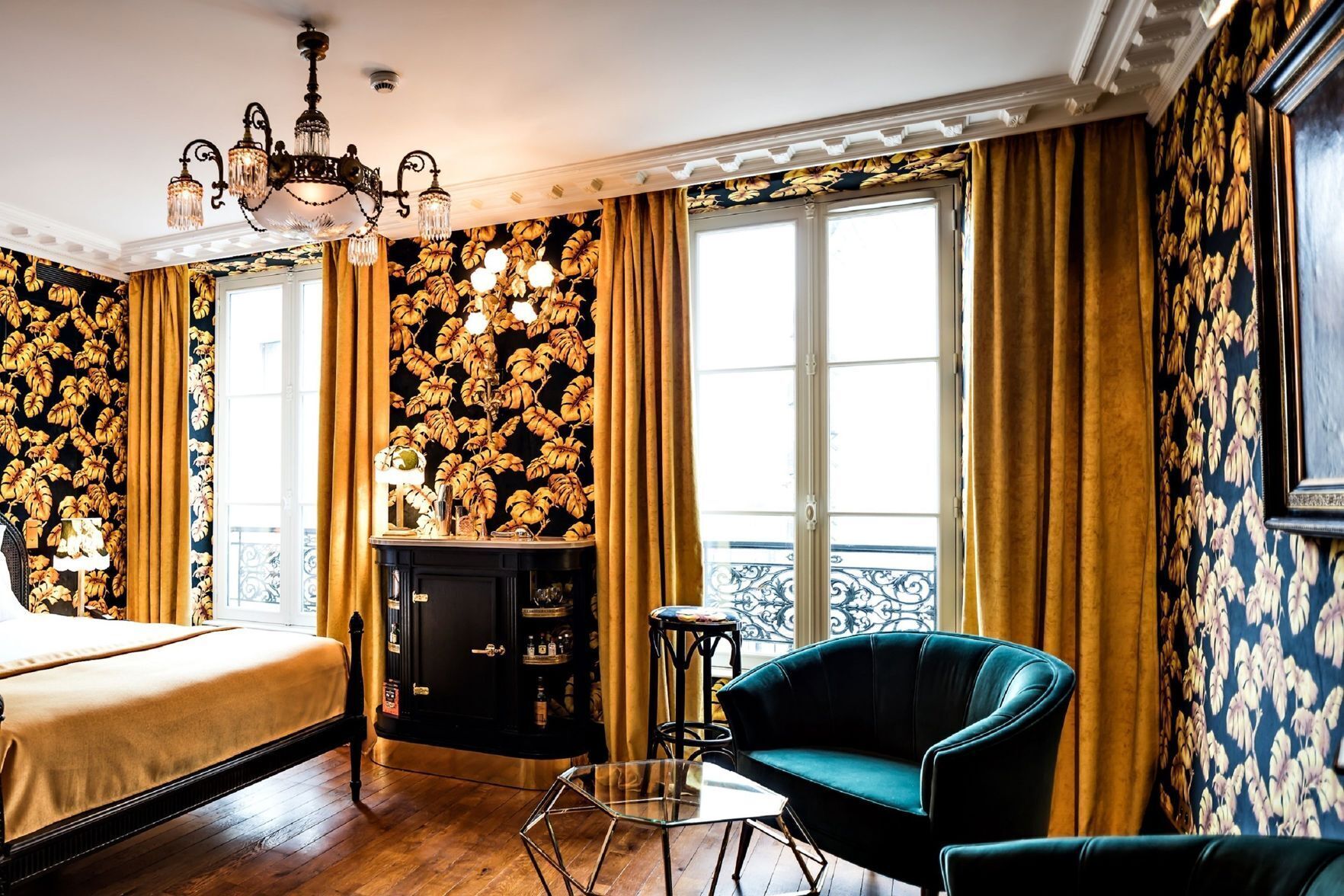 Ropa de cama de alta calidad y minibar 