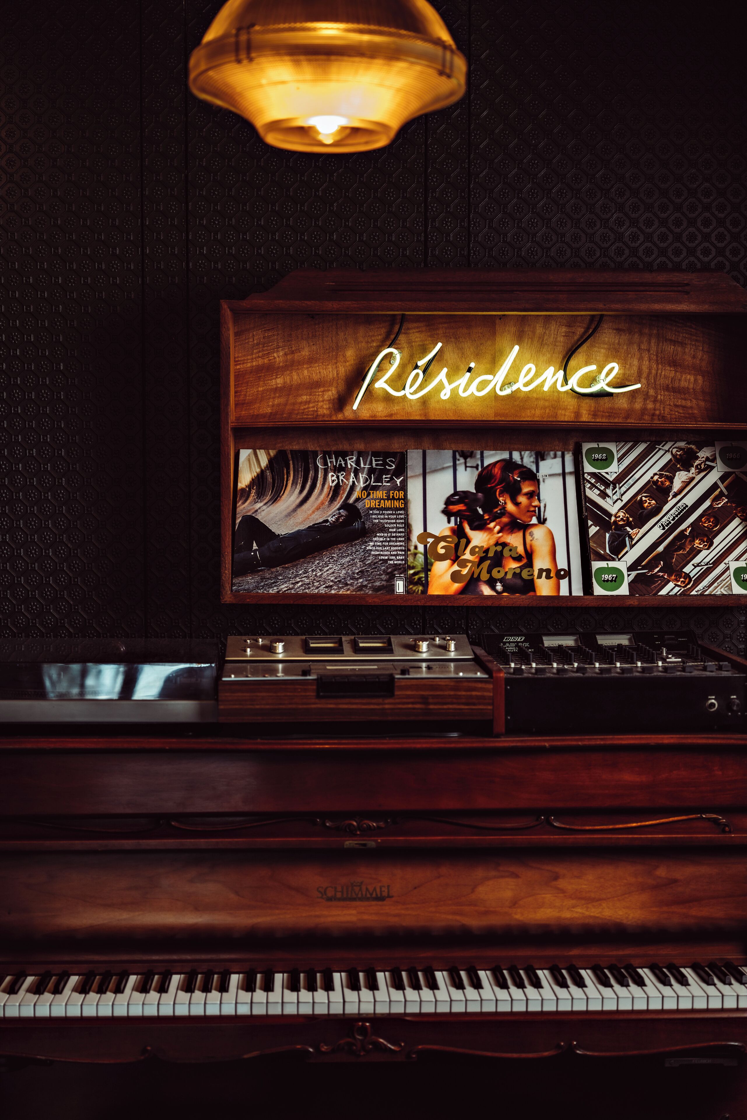 lunch and dinner served, french cuisine