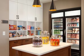 Snack bar - Homewood Suites by Hilton Syracuse - Carrier Circle (East Syracuse)