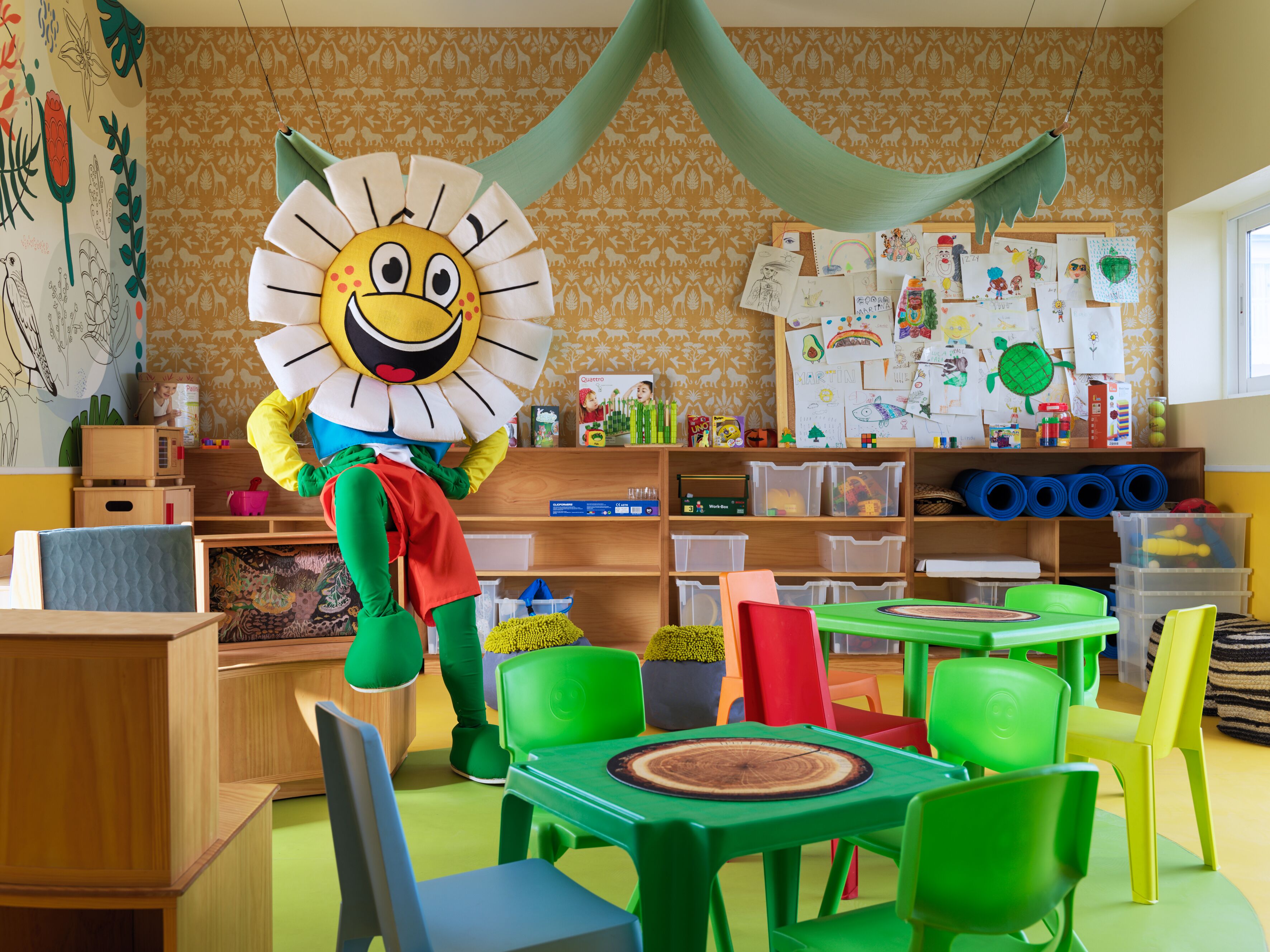 children’s play area – indoor