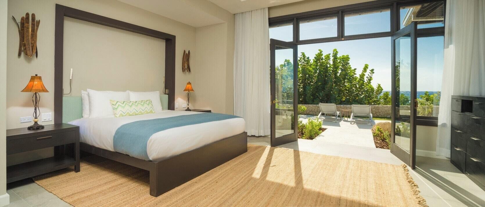 ヴィラ 1 ベッドルーム オーシャンビュー | 高級寝具、セーフティボックス (室内)、デスク、アイロン / アイロン台