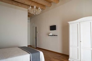 Cribs/infant beds, free WiFi, bed sheets - Agriturismo Panorama (Castelnuovo del Garda)