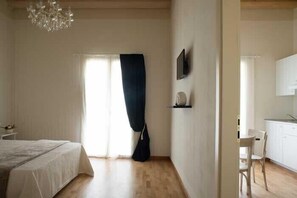 Cunas (de pago), wifi gratis, ropa de cama