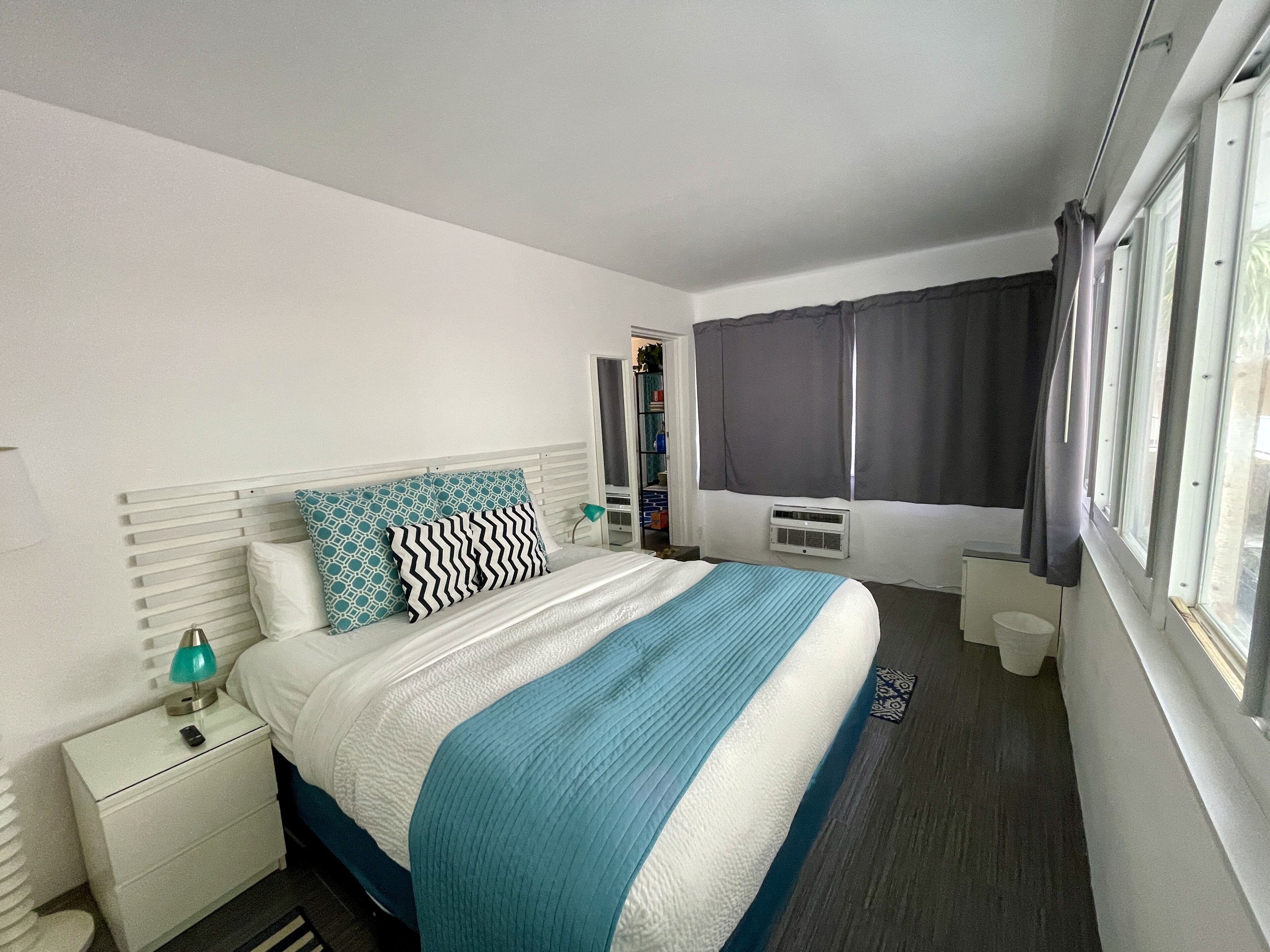 double king kitchenette | iron/ironing board, free wifi, bed sheets