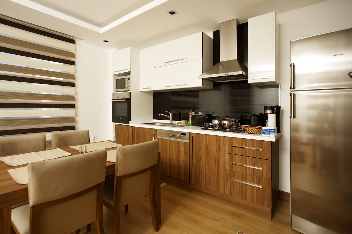 apartment, 2 bedrooms | private kitchen | full-sized fridge, microwave, stovetop, dishwasher