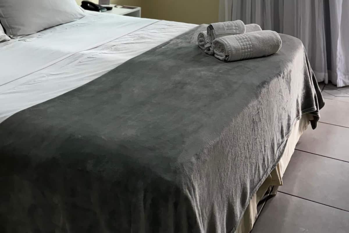 Minibar, desk, blackout curtains, free WiFi